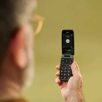 Telefon mobil cu clapetă Panasonic KX-TU410EXB negru