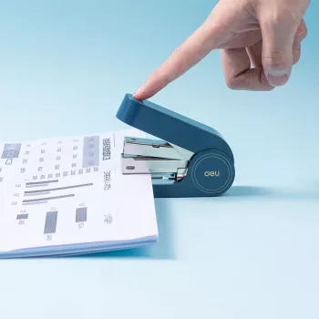Deli Linfini EM390 Stapler Blue up to 25 Sheets