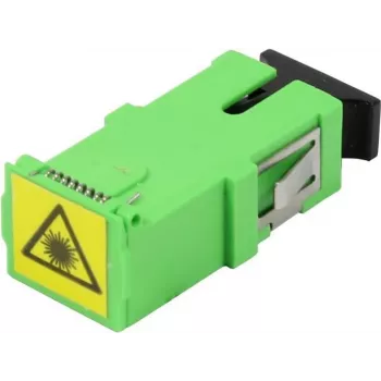 Synergy 21 Cuplaj fibră optică SC/APC, monomod, simplex, ferulă ceramică, PVC, fără flanșă, cu obturator de protecție laser (S215677)