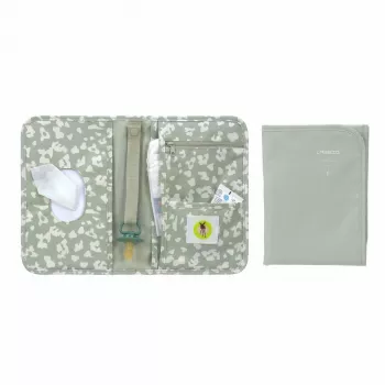 Geantă de schimbat scutece Lassig Green Label, Leo, 18 x 2,5 x 25,5 cm, cu saltea de schimbat hidrofobă, poliester reciclat, Light Khaki
