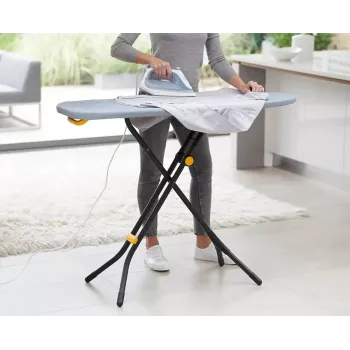 Masă de călcat pliabilă gri de 130cm Joseph Joseph Easy-store