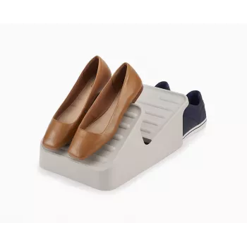 Suport de pantofi economisitor de spațiu Joseph Joseph Shoe-In ecru