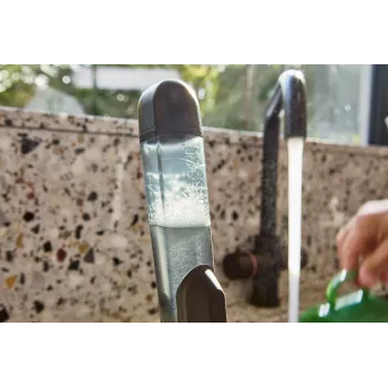Perie de spălat vase cu dozator de săpun Joseph Joseph SinkTech cu suport din oțel inoxidabil
