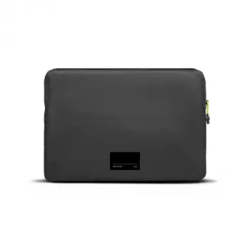 Native Union Ultralight Sleeve pentru MacBook 15