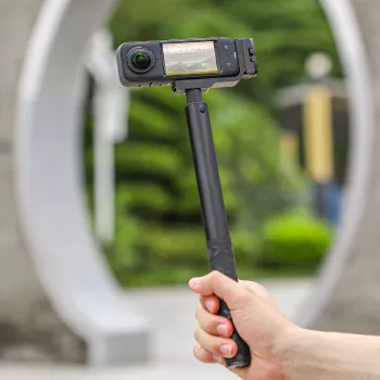 Cadru de protecție tip cușcă pentru cameră SUNNYLIFE pentru Insta360 X4 cu filet de 1/4 inch și suporturi pentru papuci reci