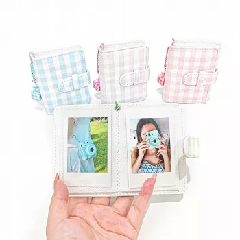 Album foto de buzunar LOVEINSTANT cu model carouri verde pentru 28 de printuri Instax Mini și Zink