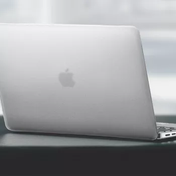 Husă de protecție transparentă Uniq MacBook Air 13 (Combat Series)