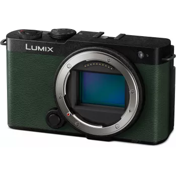 Cameră foto mirrorless full-frame Panasonic Lumix DC-S9E-G cu senzor CMOS 24,2MP, IBIS pe 5 axe, video 6K, L-Mount, Dark Olive