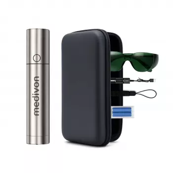 Lampă compactă de fototerapie LED MEDIVON Lumix, 5 lungimi de undă 460–900 nm, temporizator 5 minute, baterie Li-ion, argintie