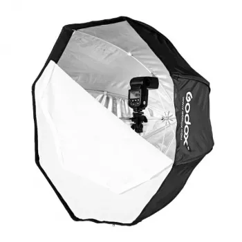 Softbox umbrelă octogonală Godox SB-UBW95 95cm cu montură Bowens, interior argintiu, difuzoare și geantă de transport
