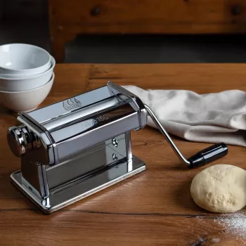 Mașină manuală de paste Marcato Atlas 150 Roller Premium, oțel cromat, valțuri de 150 mm, 10 trepte de grosime, argintiu