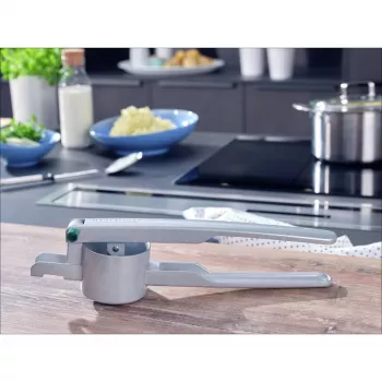 Presă pentru cartofi și spätzle LEIFHEIT cu mecanism cu pârghie din oțel inoxidabil, cârlig de oală integrat, rezistentă la mașina de spălat vase