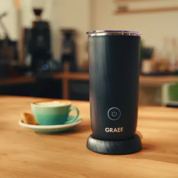 Spumier automat de lapte GRAEF MS 402 EU, capacitate de încălzire 240 ml, negru