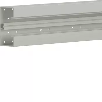 Hager BR8517019016 BR Wall Trunking Base 85x170 mm, Traffic White RAL 9016