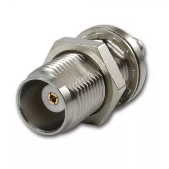 Adaptor coaxial TNC mamă la SMA mamă Telegärtner, 50 Ohm, DC-6 GHz, nichel/aur J01019A0028
