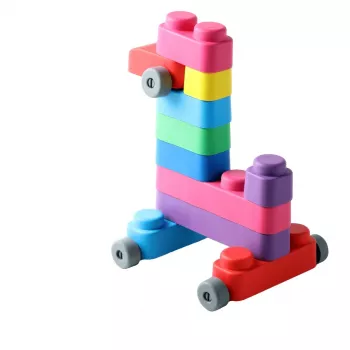 Set de cuburi moi de construcție Gerardo's Toys GT3100 cu roți, 14 piese (10 cuburi + 4 piese roți)