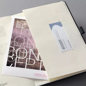 Agendă săptămânală SIGEL Conceptum 2024 A5 neagră cu bandă elastică, suport pentru pix, copertă din piele ecologică, 176 pagini, 145 x 210 mm, C2424