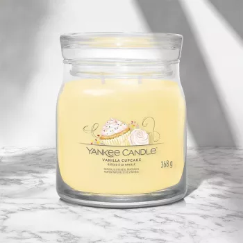 Yankee Medium Candle, Vanilla Cupcake